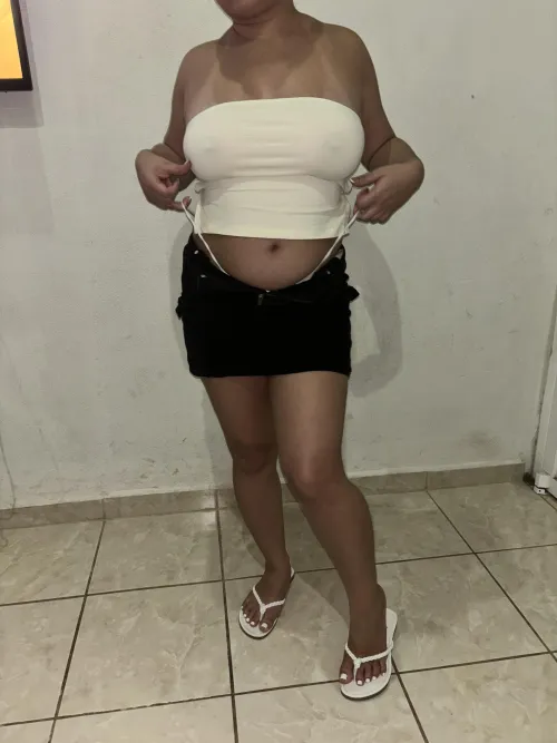 Thumbnail Braless Vibes for Goodnight | LexiHartFeet