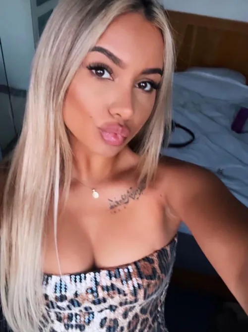 Thumbnail Experience Intimate Requests from _God3ss_ on OnlyFans101