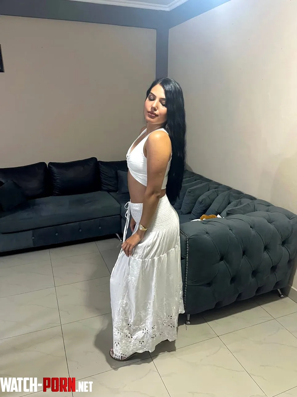Felt very elegant in this photo What do you think by Present_Roll5782