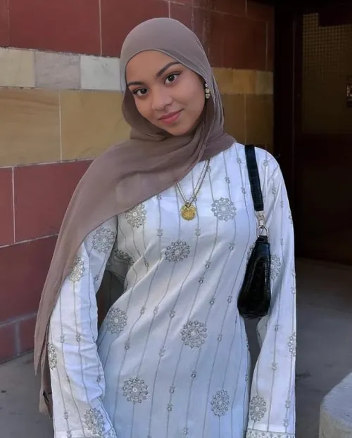Thumbnail Conscious_You_3450 Explores Identity: 'Average Hijaabi Sissy - Am I Even Pretty?' in asiansissification