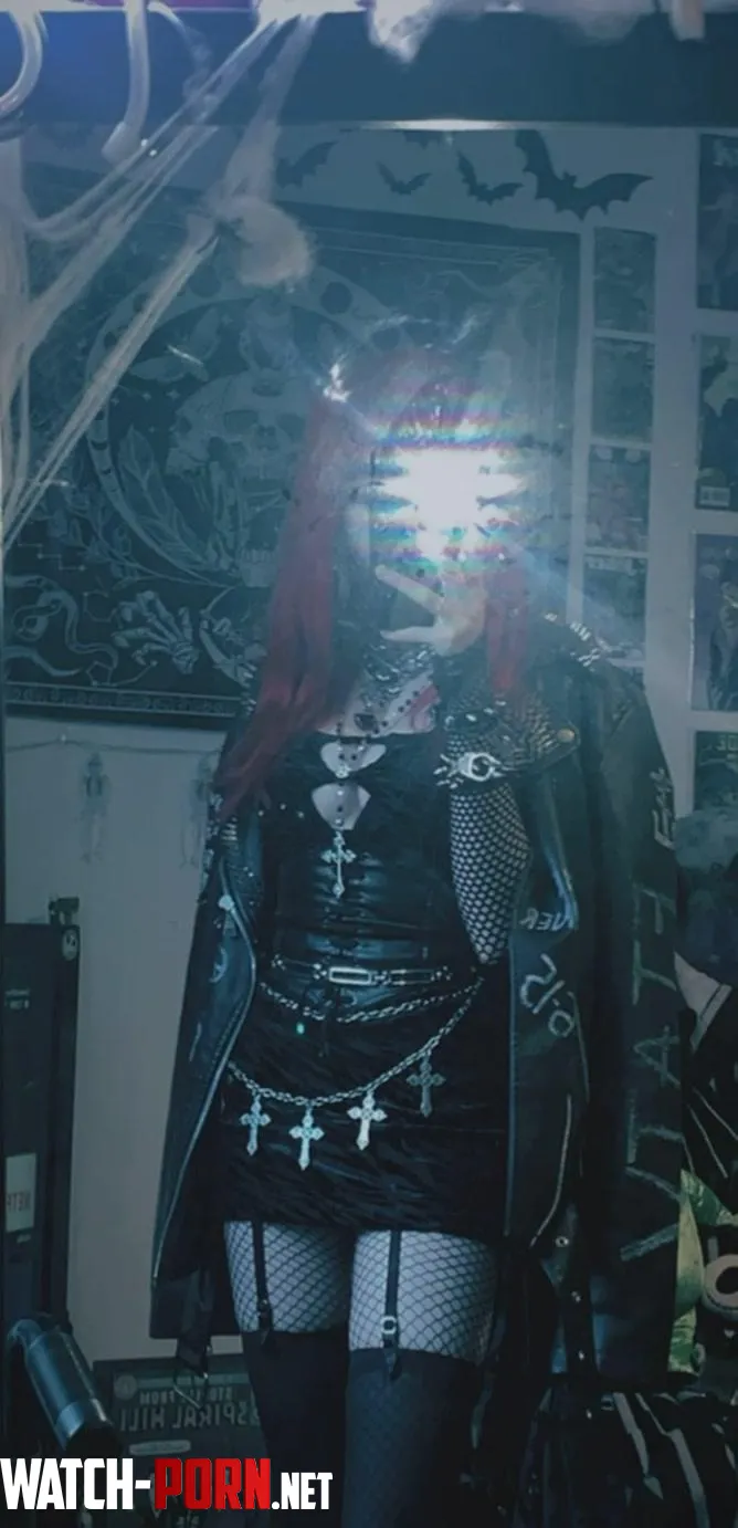Goth mommy in leather by LivingDeadGothh