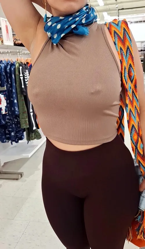 Thumbnail Enjoy Some Sunday Pokies with Braless_babe