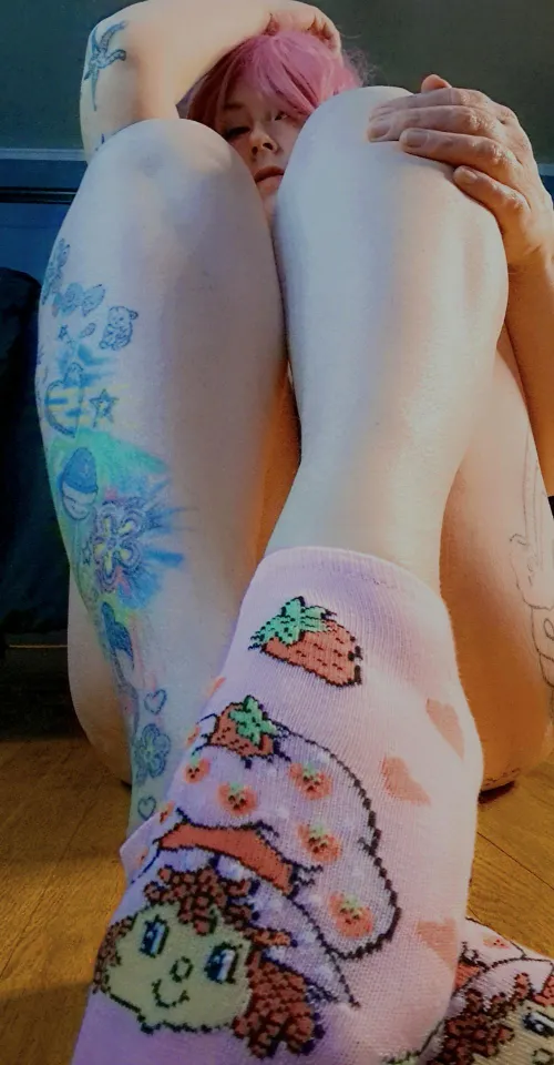 Thumbnail When Socks get Interesting: Insights by Milfsnax on Socksgonewild