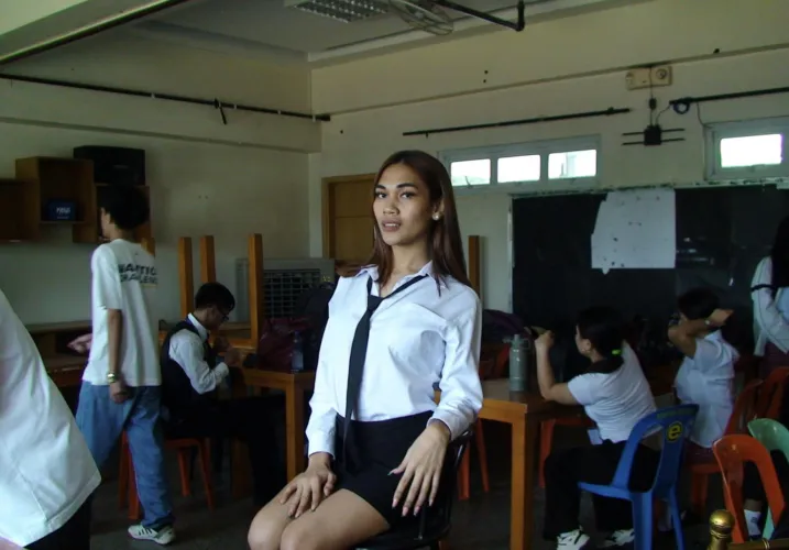 Thumbnail Naughty Encounters: Making My Teacher Hard | cindykate22