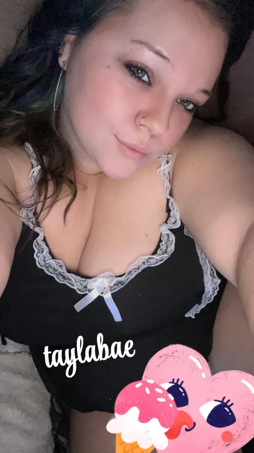 Thumbnail Custom GFE Sessions & More: Intriguing Details from taylabae