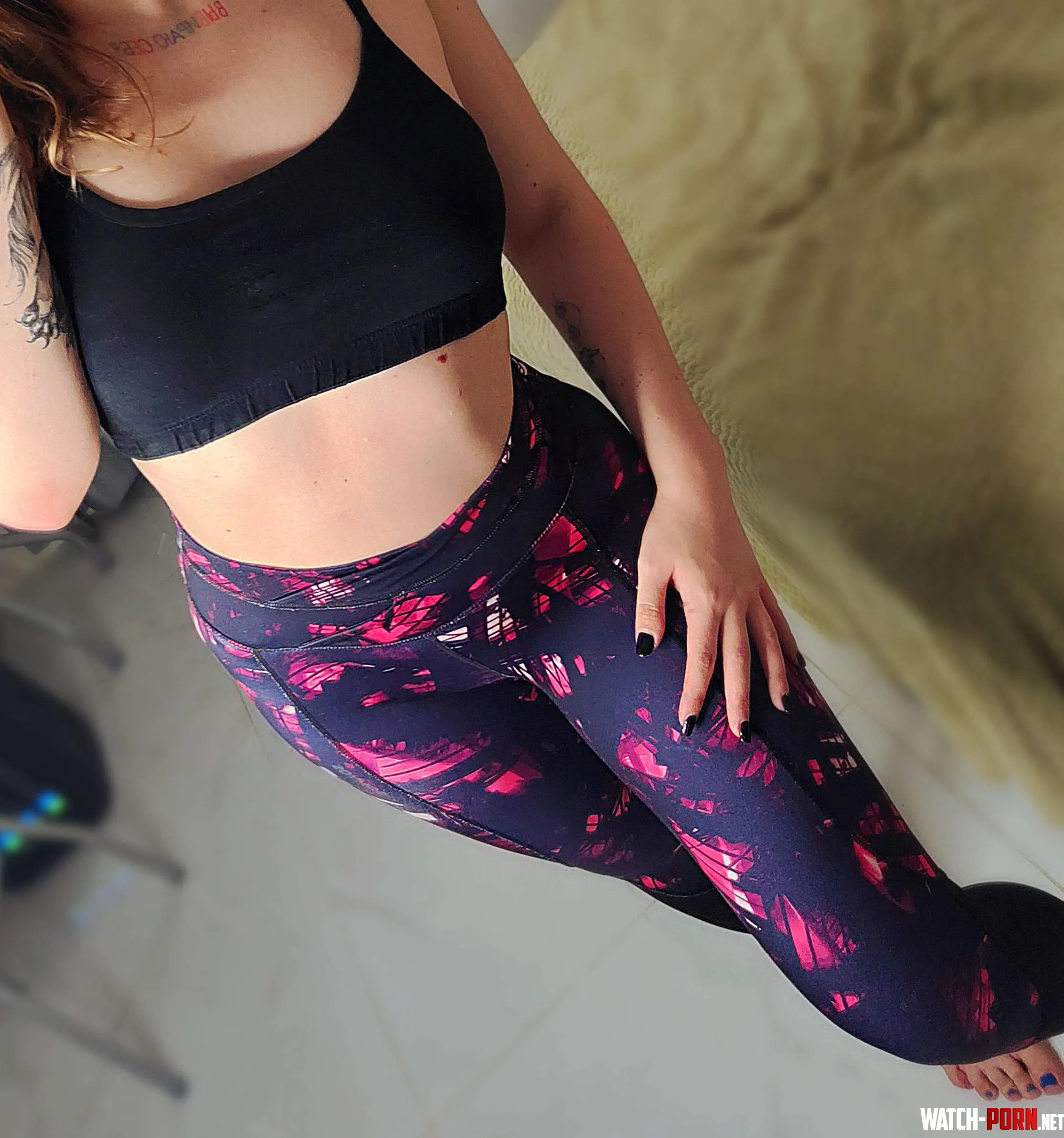 I need someone to take off my gym clothes by Helleysiuzygirl