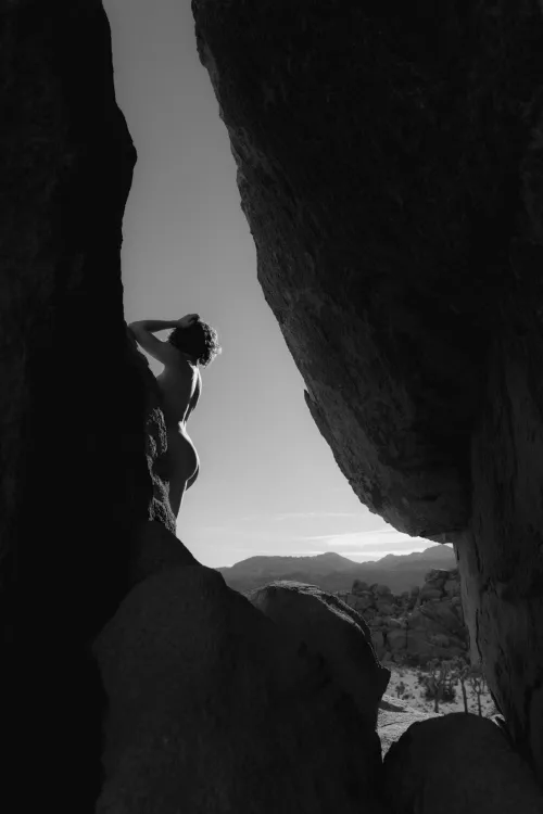 Thumbnail Desert Views: Capturing Allure in Classy and Sexy Shots