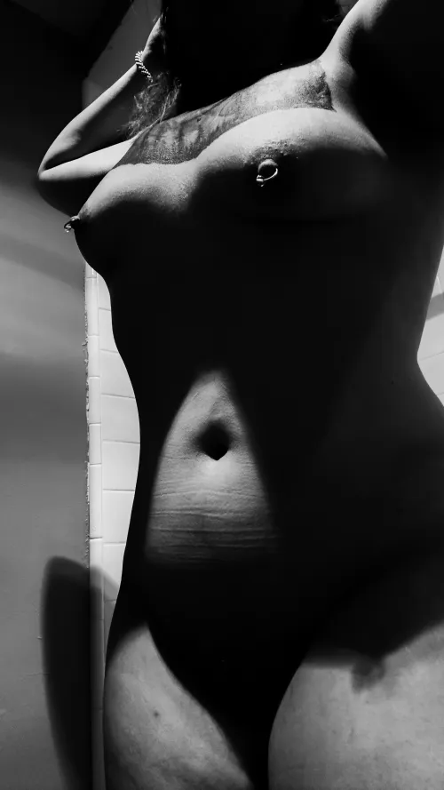 Thumbnail Darkest Self-Shot Delight: SireninPaint's Reveal