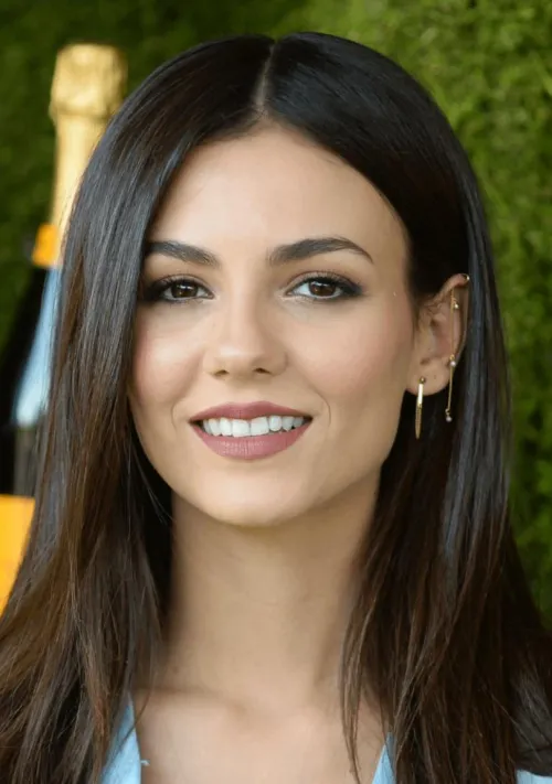 Thumbnail Victoria Justice: A Glimpse into PrettyGirls - Ken789gh