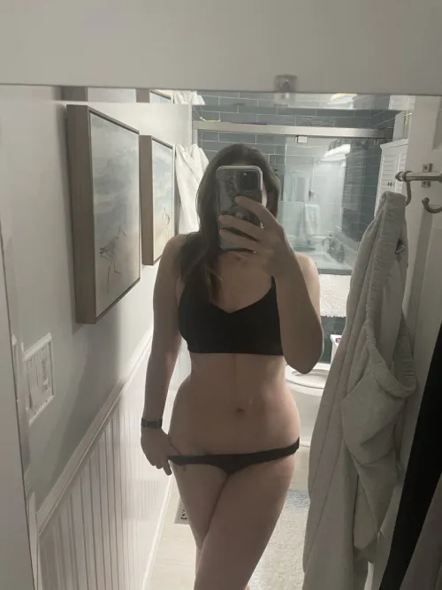 Thumbnail Curves Say It All: EmilySequoia's Sunday Funday in Milifie