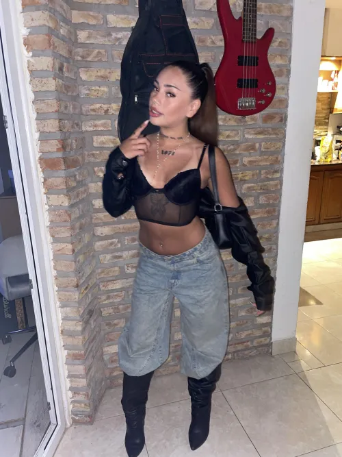 Thumbnail Croptopgirls: A Night Out with Me, Babe by Old_Raccoon891