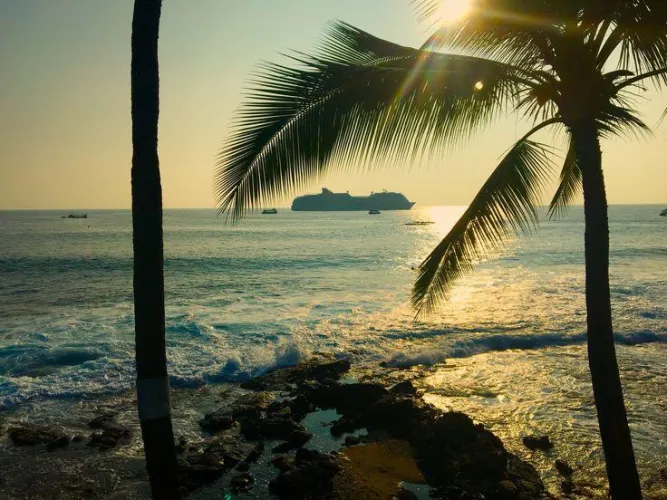 Thumbnail Hawaii  by colapepsikinnie