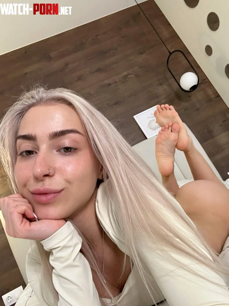 Which part of a womans body do you like more 1 feet 2 butt by EenchantedAuraeee