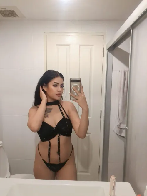Thumbnail Neighbors' Intimate Question: To Creampie or Not to Creampie? | Breezyy_Sapphire