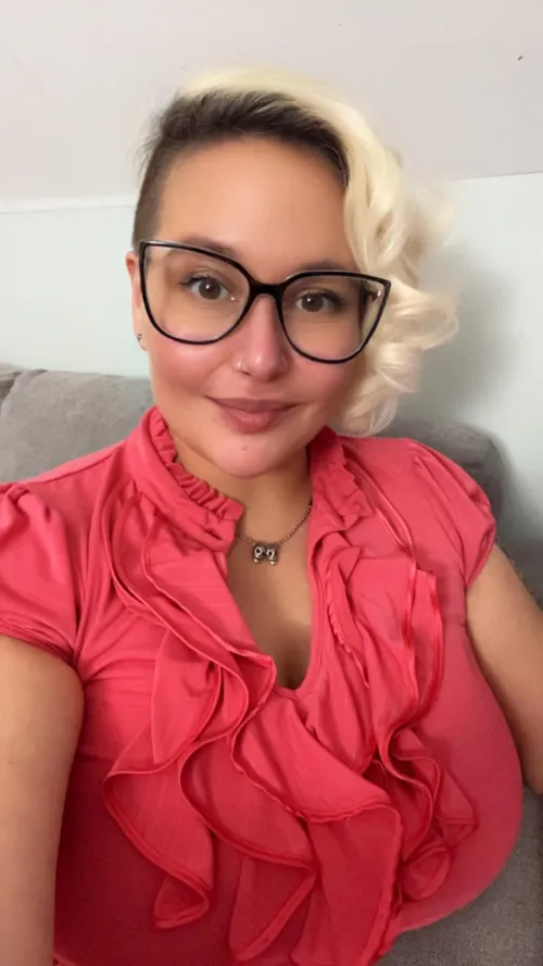 Thumbnail Workday Wardrobe Wonders: Embracing Style | Lithamshae