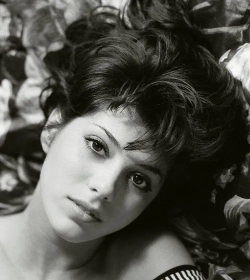 Thumbnail Marisa Tomei: The Elegance of Beauty Captured by HWKD65