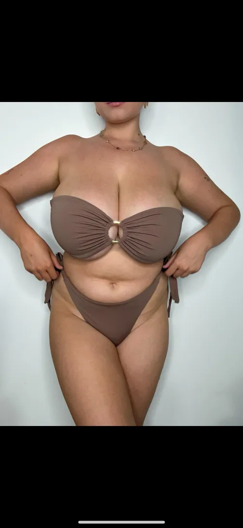 Thumbnail kikiiscrying's Greeting: Welcoming the Day with MonsterTits