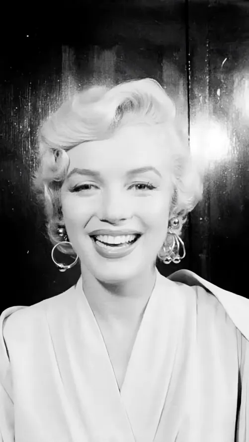 Thumbnail Remembering Marilyn Monroe: Eternal Beauty by bloob_appropriate123