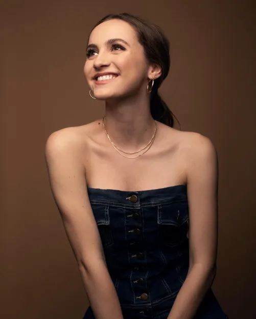 Thumbnail johnmath95 Presents: Maude Apatow's Beauty on Display