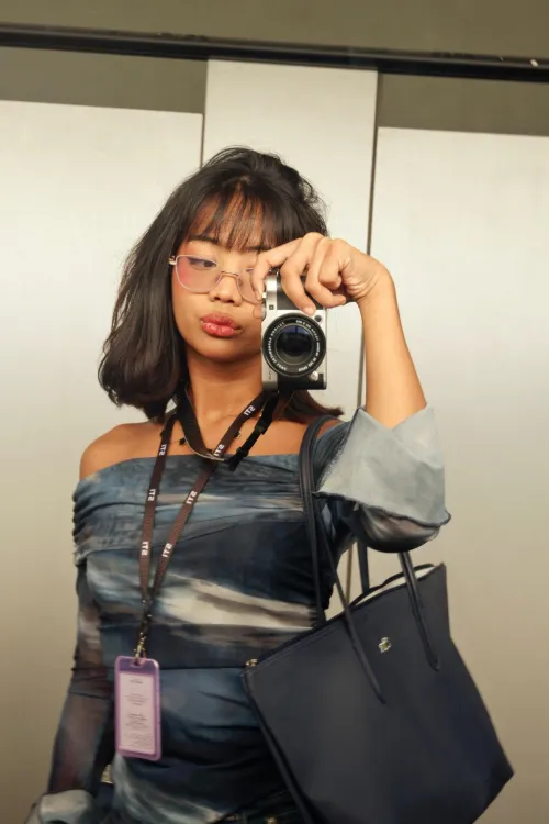 Thumbnail Valentine's Absence: Embracing Desire in Asiansissification by gorg_emmie