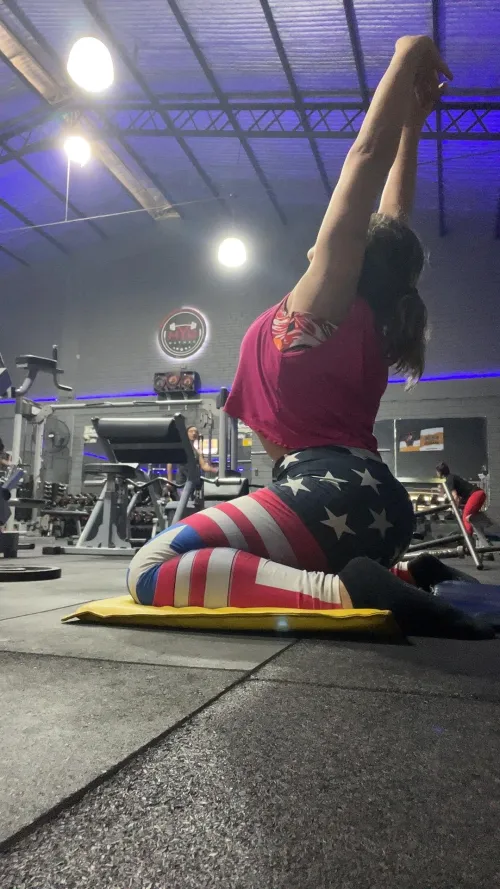 Thumbnail Gym Essential: My Favorite Leggings for Workouts by girlypinkyx