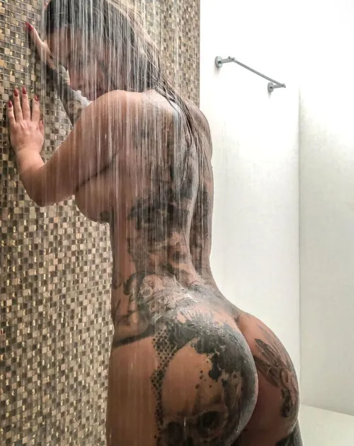 Thumbnail Will You Shower Pound? Jill-H008's Racy Query for BigAsses