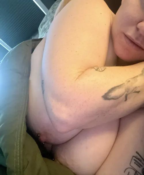 Thumbnail Exploring BBW Beauty: Find the Nipple with KendallD