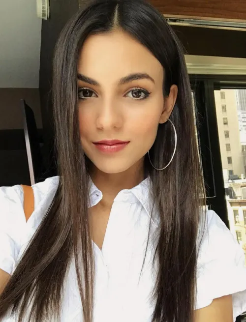 Thumbnail Rom003 Presents: Victoria Justice | PrettyGirls Category