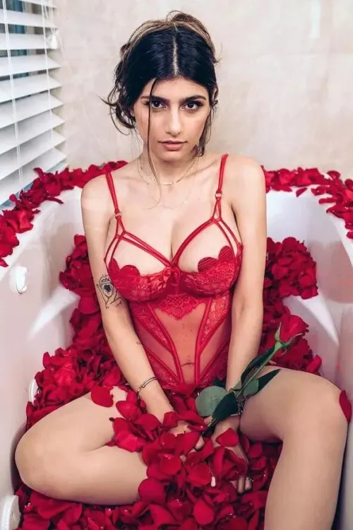 Thumbnail Mia Khalifa: Exploring the World of Miakhalifa