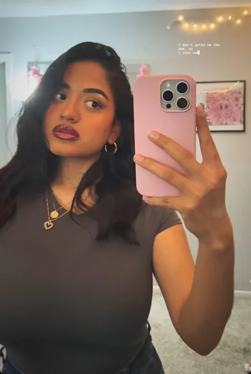 Thumbnail Latina 2b2h: Embracing Beauty in Diversity | sneakyalas