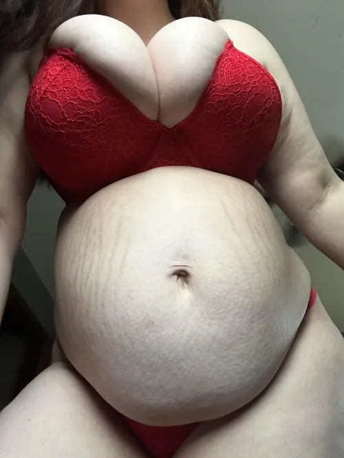 Thumbnail Embracing Pregnancy Changes: A Journey of Growth | lovebirdspov
