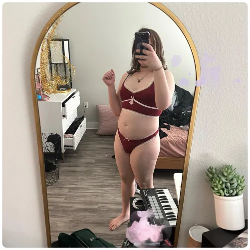 Thumbnail Red Lingerie Cleaning Adventure with reylen0