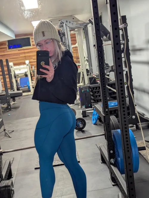 Thumbnail Juicy Quads Fantasy by Fitcouplenxxxtdoor | YogaPants