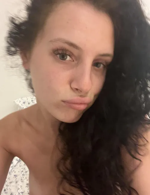 Thumbnail Real College Girl Reveals All on OnlyFansPromotions | juliafterdark