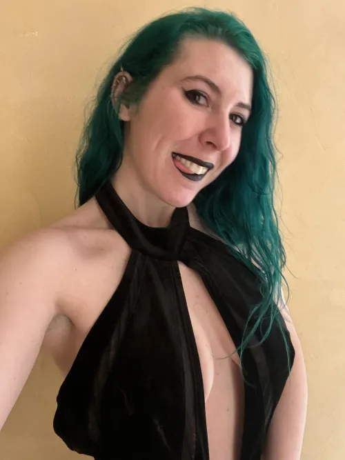 Thumbnail Sirenskiss3 by sirenskiss3 | InstagramHotties Category