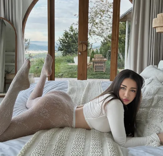 Thumbnail Exploring the Art of Ass Eating with DreamyFawn_