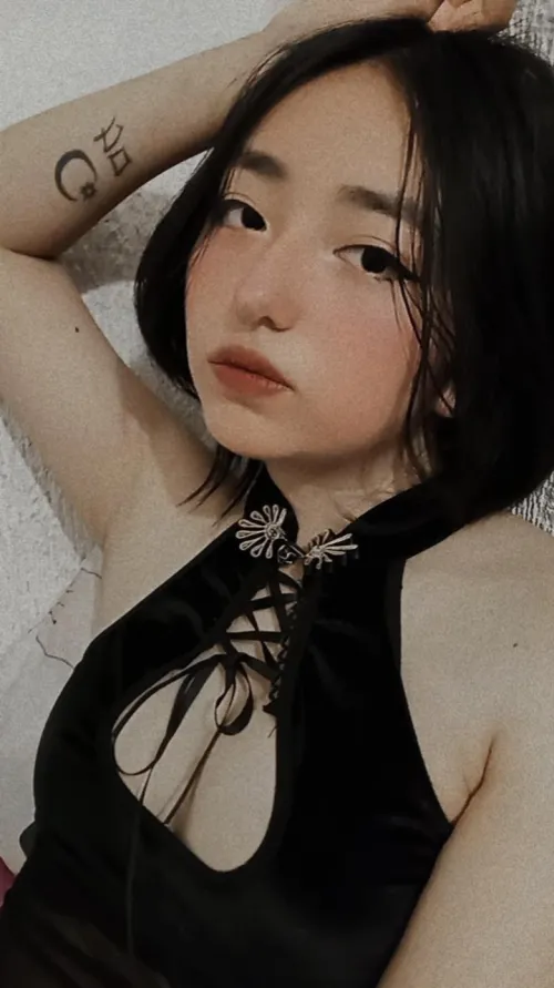Thumbnail Angelliaowo's Ada Cosplay: A Realistic Wonder