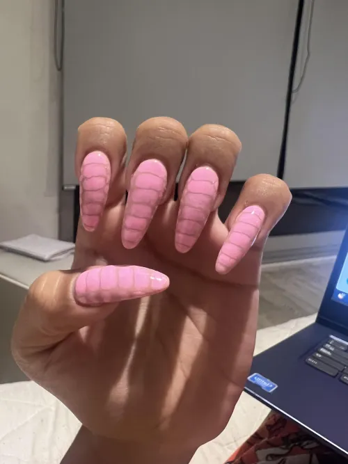 Thumbnail Pink Nails Galore: A Stylish Statement by babygalsivip