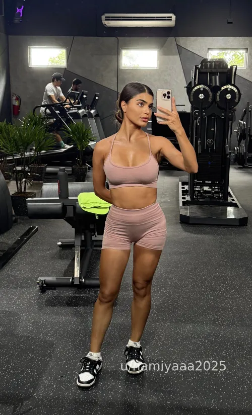 Thumbnail Strength in Style: Evaluating Appearance in Yoga Pants | namiyaaa2025