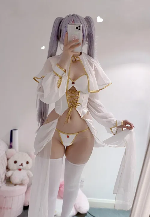 Thumbnail Frieren: A Kyaandere Cosplay Adventure by A_MASSIVE_PERVERT