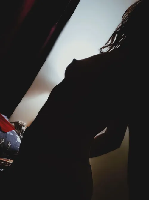Thumbnail Shadow Play Excitement: katelin_pepperworth1's Creative Perspective