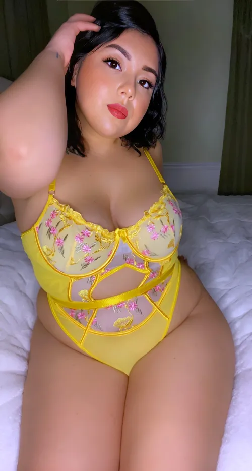 Thumbnail Ready to Be a Latina MILF Cum Slut? Dive into Sensuality with karinalatina69 | LatinaMilfs