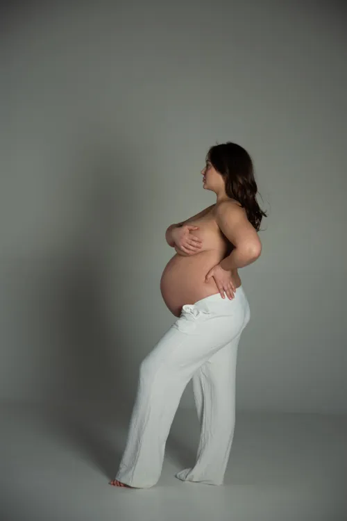 Thumbnail Empowerment in Motherhood: Unleashing Sensuality - Author: leocather | pregnantporn