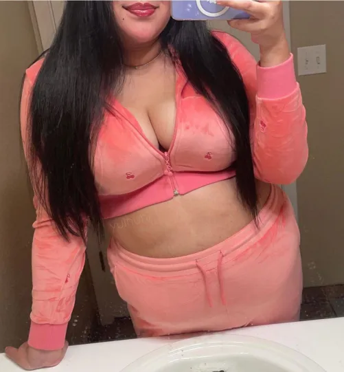 Thumbnail Snug Clothes Woes: Experience Shared by Yuihuni in Stuffers Category