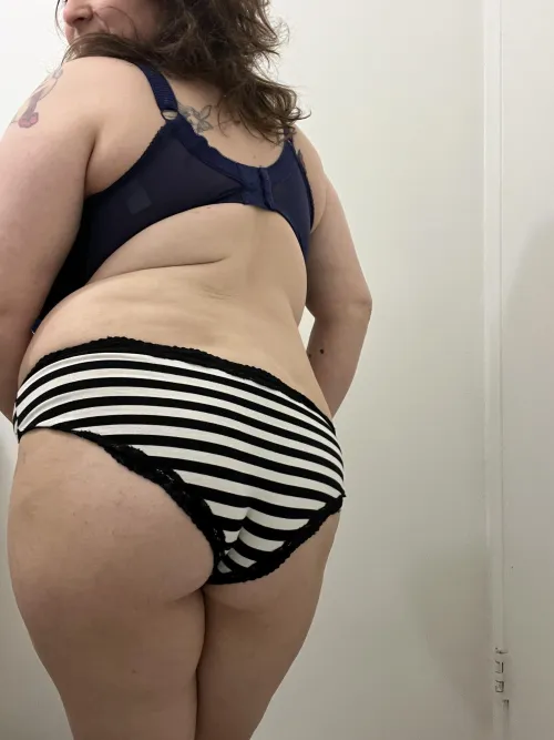 Thumbnail Spank-Worthy Invitation: A Daring Request | MassiveApple3405