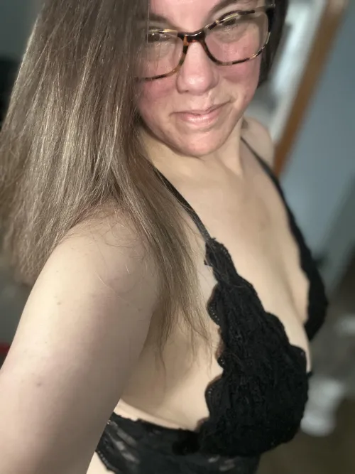 Thumbnail LassieCanon: Exploring with a 48-Year-Old Gilf