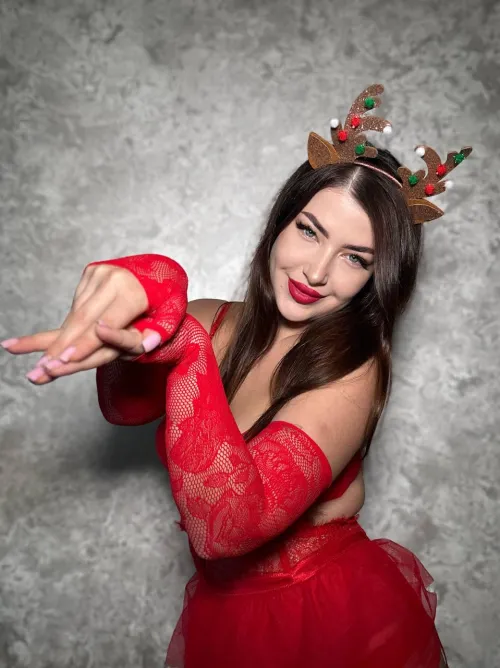 Thumbnail Cum in Deer Girl's Mouth: llovlylady's Playful Petplay Desires