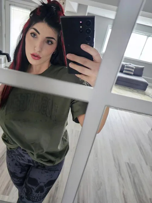 Thumbnail Selfie Time with nsfwoutfits by CelestialChicz