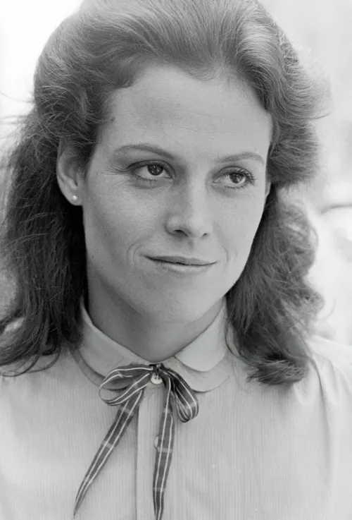 Thumbnail Sigourney Weaver 1980 by lust_4_death for gentlemanboners