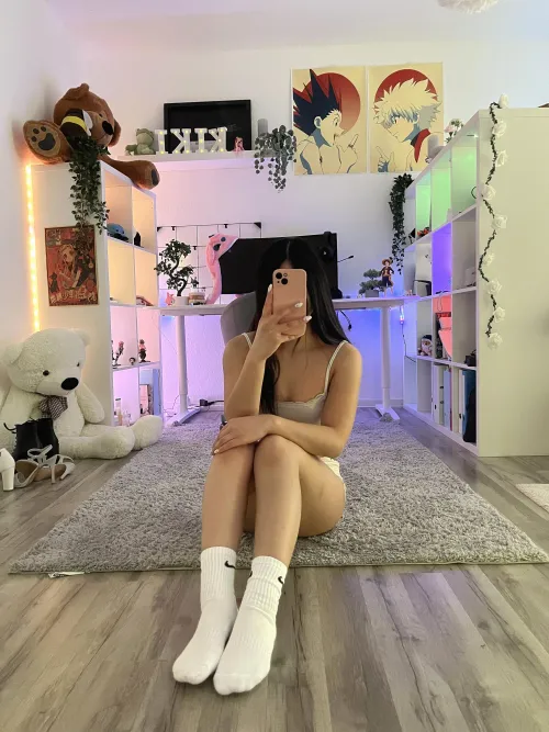 Thumbnail MirrorSelfie Mastery: Tips to Perfect the Mirrorshot by ZephyrAmora